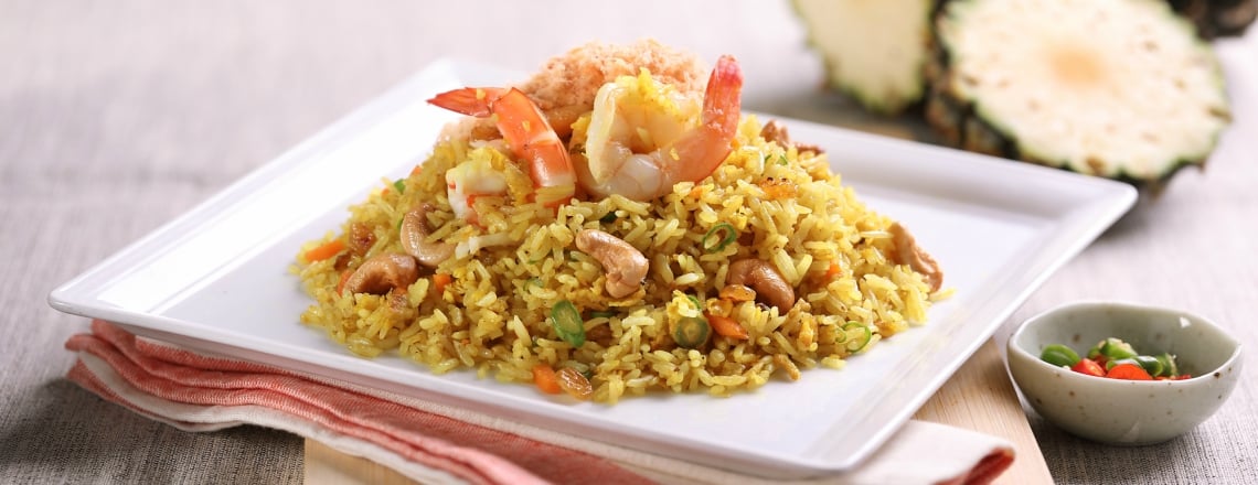 sanook-kitchen--pineapple-fried-rice_1130wx4440h.jpg